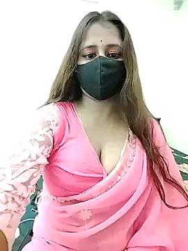 LoveLy-Soneya from StripChat is Freechat