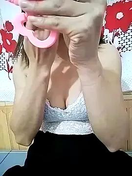 Lovely_cute_girrl22 from StripChat is Freechat