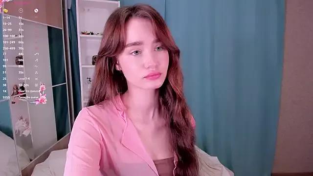 lovelyalivia from StripChat is Freechat