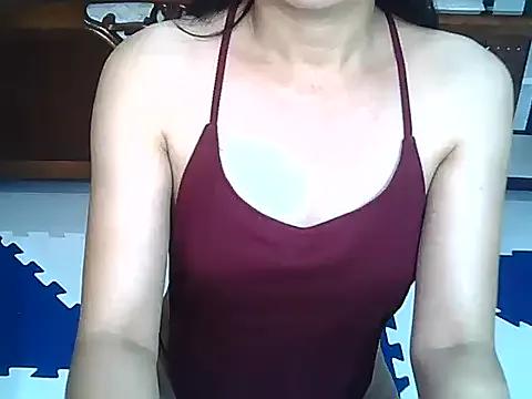 lovelynie123 from StripChat is Freechat