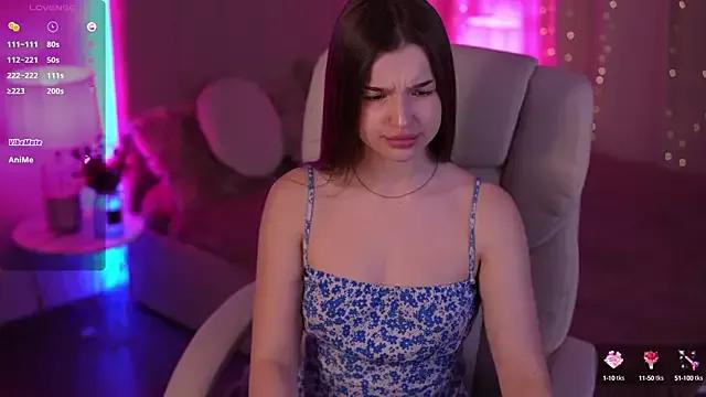 LovelyyLilu from StripChat is Freechat