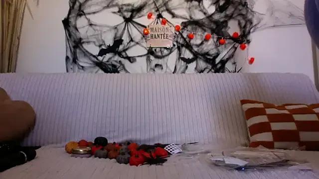 Luccreccia_ from StripChat