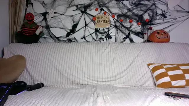 Luccreccia_ from StripChat