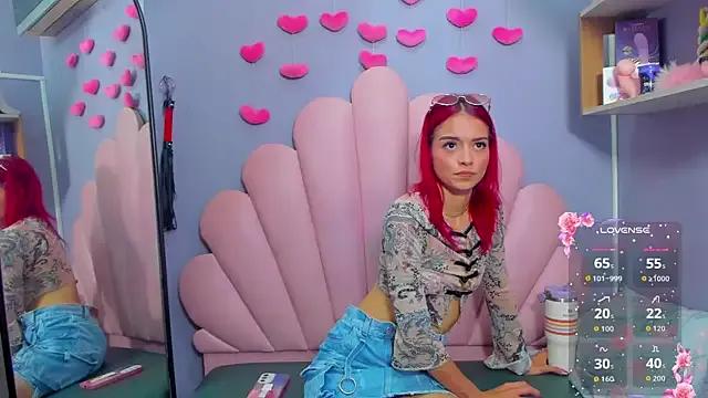 luci_miller from StripChat is Freechat