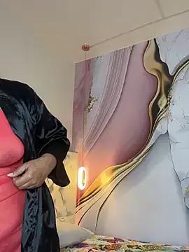Lucy_Milf_474 from StripChat is Freechat