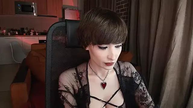 Lucyana_lune from StripChat is Freechat