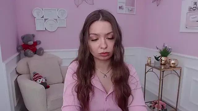 LucySkilar from StripChat is Freechat