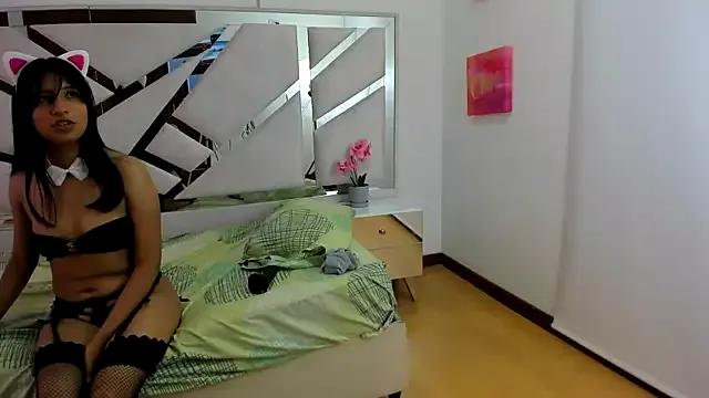 Luisa_BloomXXX from StripChat is Freechat