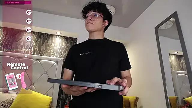 LukeFlame_ from StripChat is Freechat