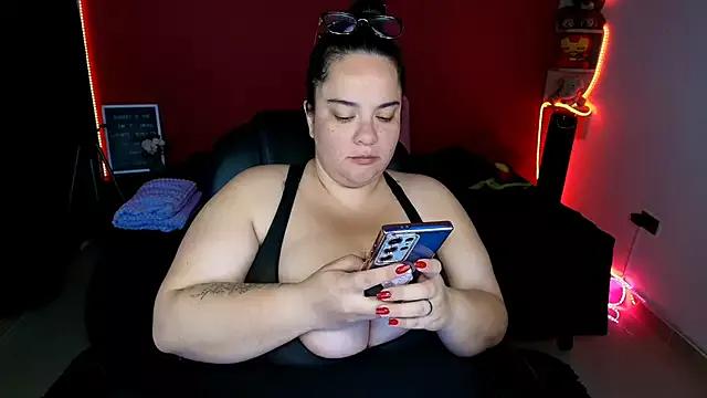 lulubigtitts1 from StripChat