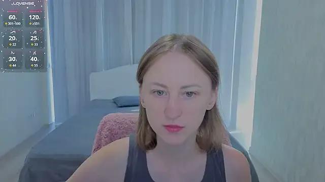 LuluChiiii from StripChat is Freechat