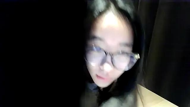 Luluya1314 from StripChat