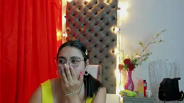 luna-0211 from StripChat is Freechat
