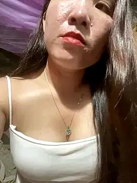 Luna-ass from StripChat is Freechat