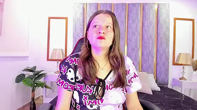 luna_hazel8 from StripChat is Freechat