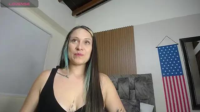 luna_killari from StripChat is Freechat