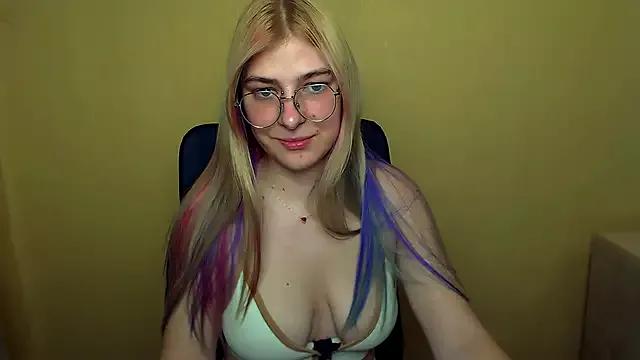 Checkout girls naked models with similar nickname. Cute sexy Free Models.