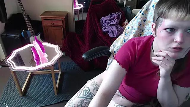 luna_luxx13 from StripChat is Freechat