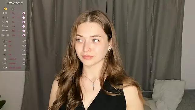 Luna_Rove from StripChat is Freechat