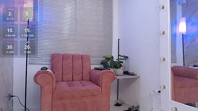 Lunaa_Milf from StripChat is Freechat