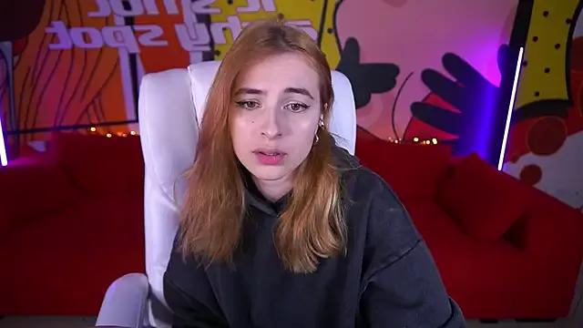LunaaDreamsss from StripChat is Freechat