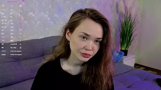 LunaBir from StripChat is Freechat