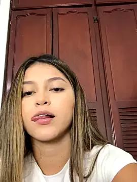 lunablossom_ from StripChat is Freechat