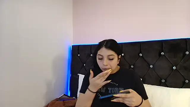 Lunacherry_LS from StripChat is Freechat