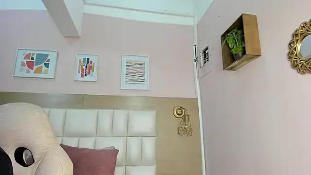 LunaHills_1 from StripChat is Freechat