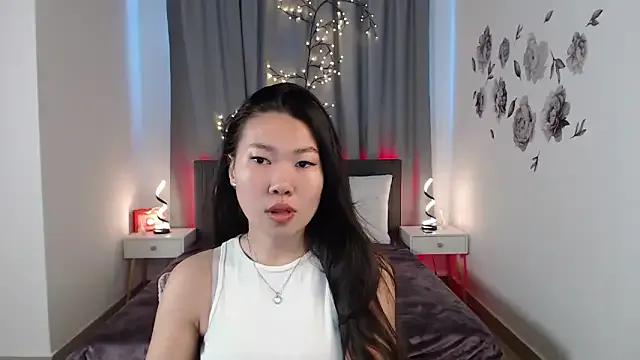 LunaPurrr from StripChat is Freechat