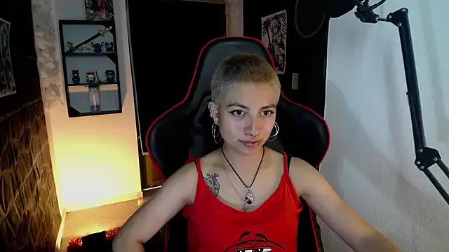 lunarichy22 from StripChat is Freechat