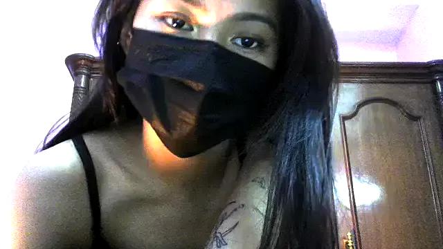 lusty_luxmi from StripChat is Freechat
