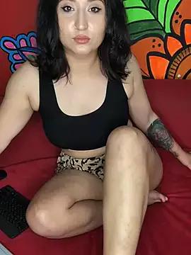 LustyLuna from StripChat is Freechat