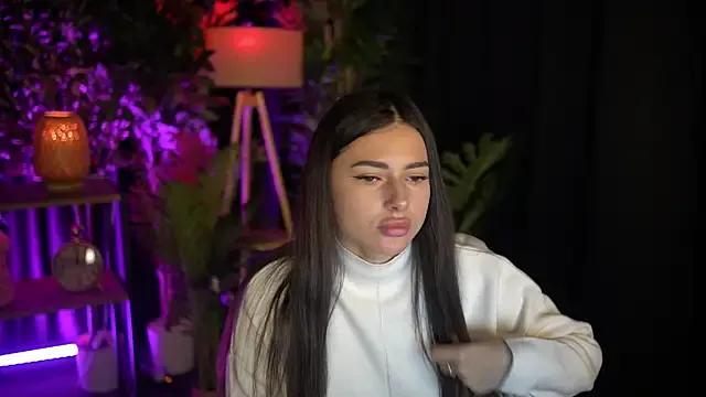 LuxeAvelyn from StripChat is Freechat