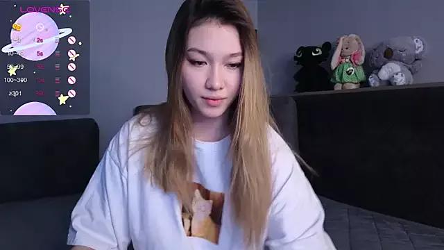 LuxuryMur from StripChat