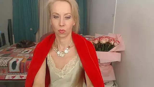 LuxuryNika from StripChat