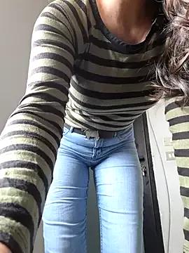 luxxe25 from StripChat