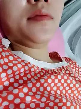 Lyly_surii from StripChat