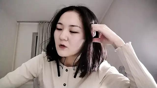 Lyndasilk from StripChat is Freechat