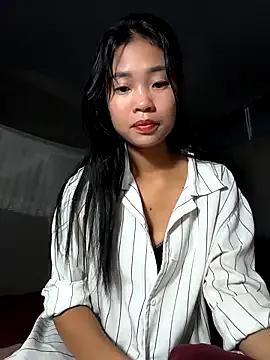 Lynly_k2 on StripChat 