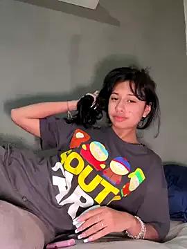 Lynn9000 from StripChat