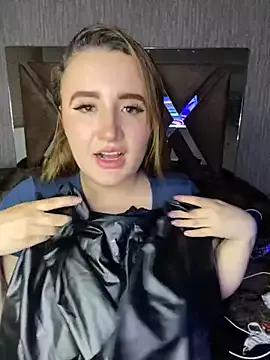 Maddy_Luu from StripChat is Freechat