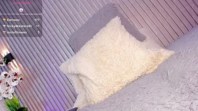 MaddyGray_ from StripChat is Freechat