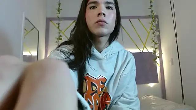 MaddyMoon1 from StripChat is Freechat