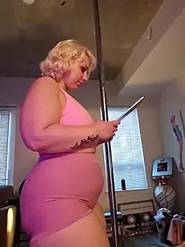 MadelynDaisyMoanroe from StripChat is Freechat
