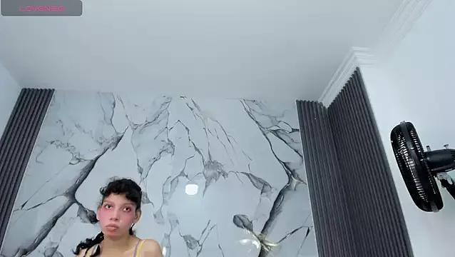 MadyStarkx from StripChat is Freechat