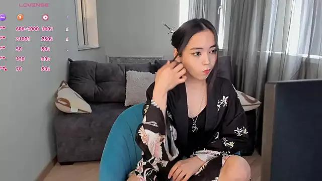 MaeAtwood from StripChat