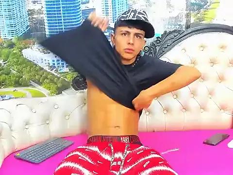 Maicoll_hard from StripChat is Freechat