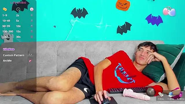 Maikol_Ortiz from StripChat is Freechat