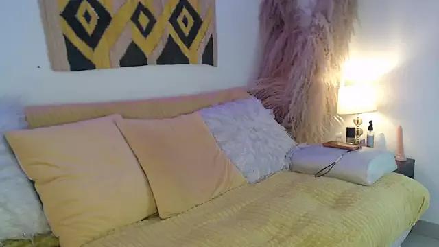 MaikyCooper from StripChat is Freechat